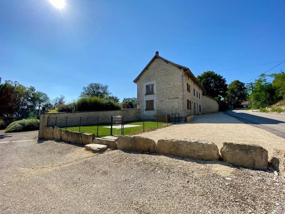 Maison Spacieuse A Boulieu *